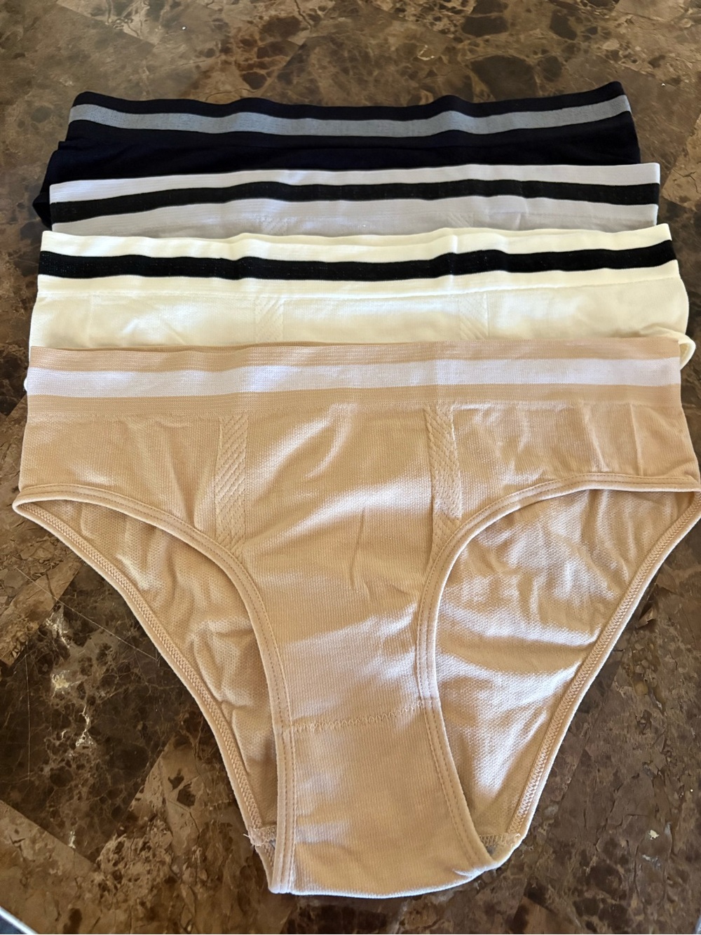 Eiggam NWT Women’s High-Waist Cotton Briefs/Black, Beige, Cream,Tan. Size Large